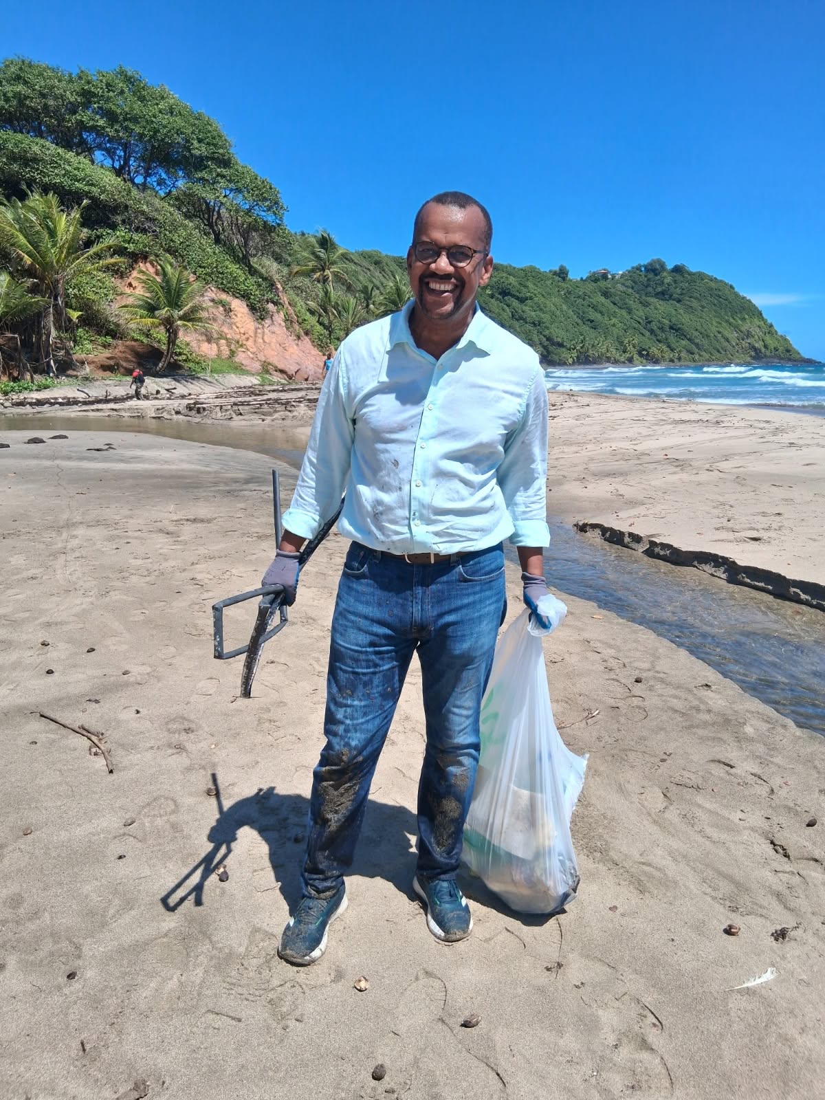 Illustration 5 de l’actualité « OPERATION NETTOYAGE DE PLAGE A ANSE CHARPENTIER »