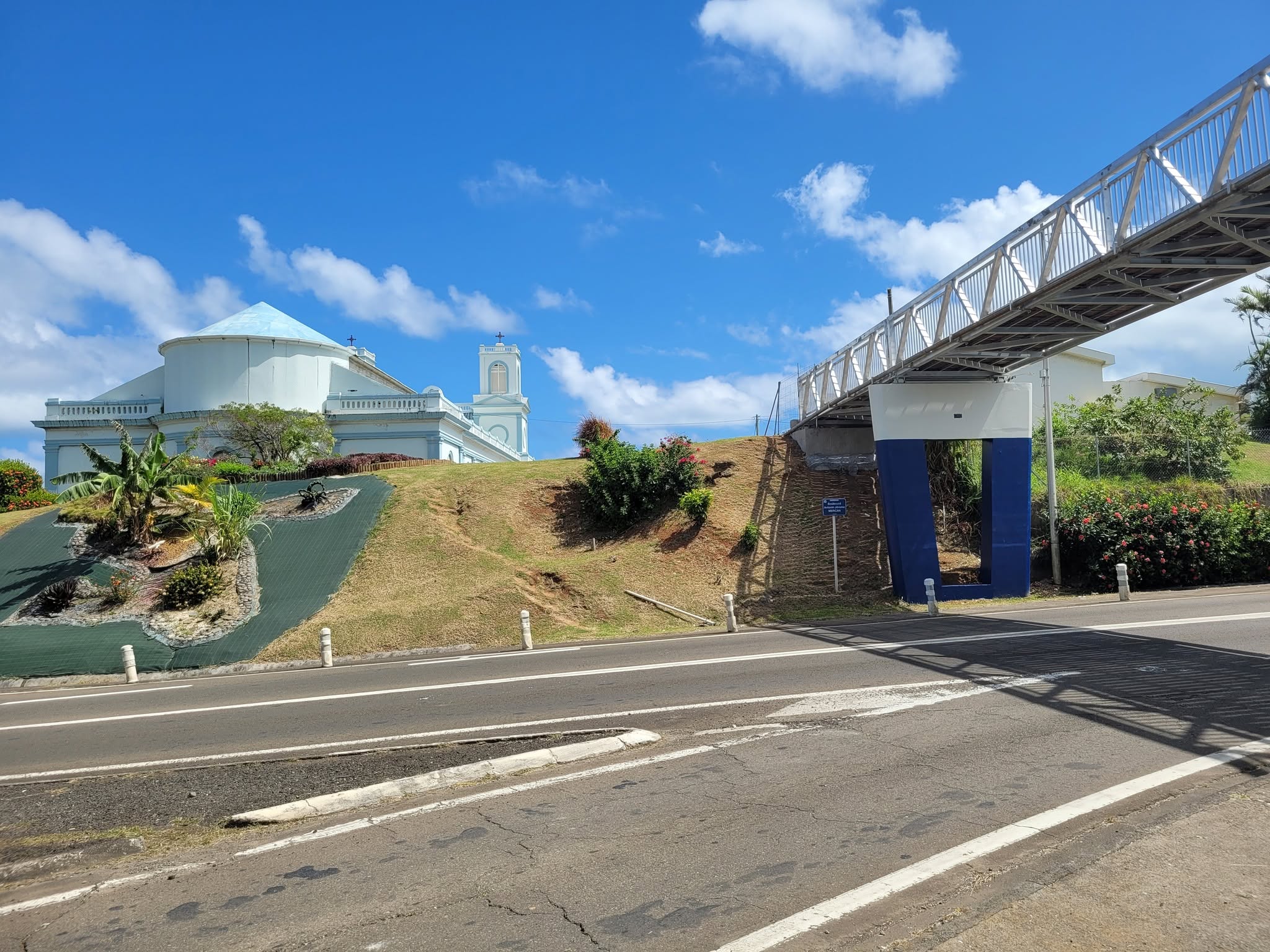 Illustration 2 de l’actualité « INAUGURATION DE LA NOUVELLE PASSERELLE DES ÉCOLIERS »