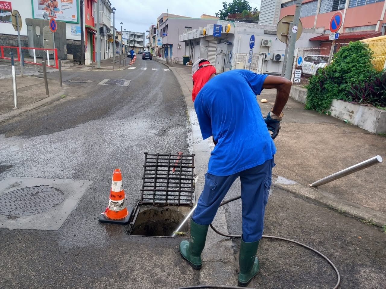 Illustration 5 de l’actualité « TRAVAUX DE CURAGE DU RESEAU D'EAUX PLUVIALES A LA RUE SCHOELCHER »